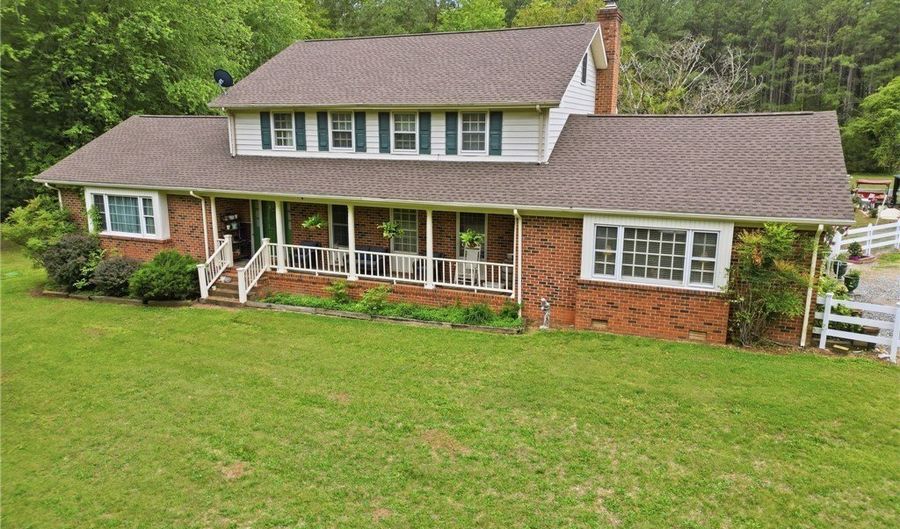 11016 Pridesville Rd, Amelia, VA 23002 - 4 Beds, 3 Bath