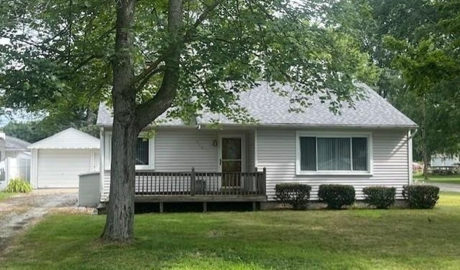 924 GOLFVIEW, Algonac, MI 48001 - 2 Beds, 1 Bath
