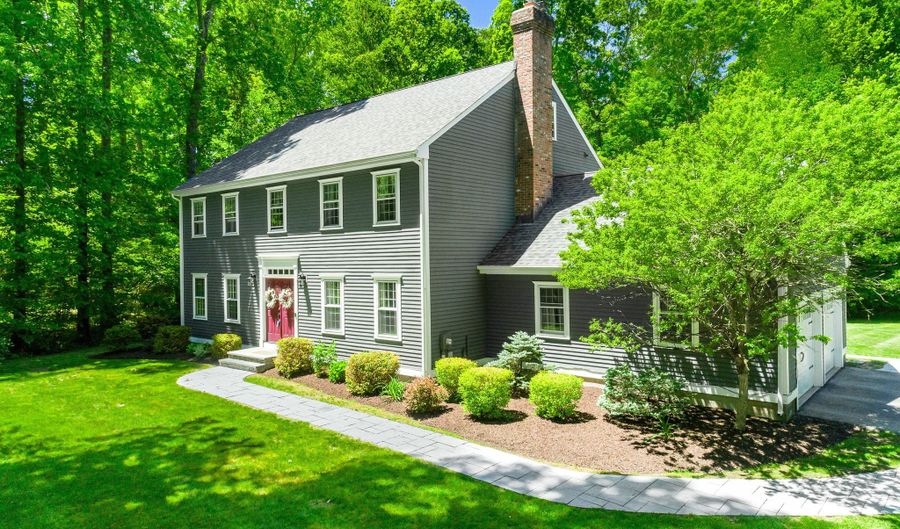78 Deer Run Dr, Colchester, CT 06415 - 4 Beds, 3 Bath
