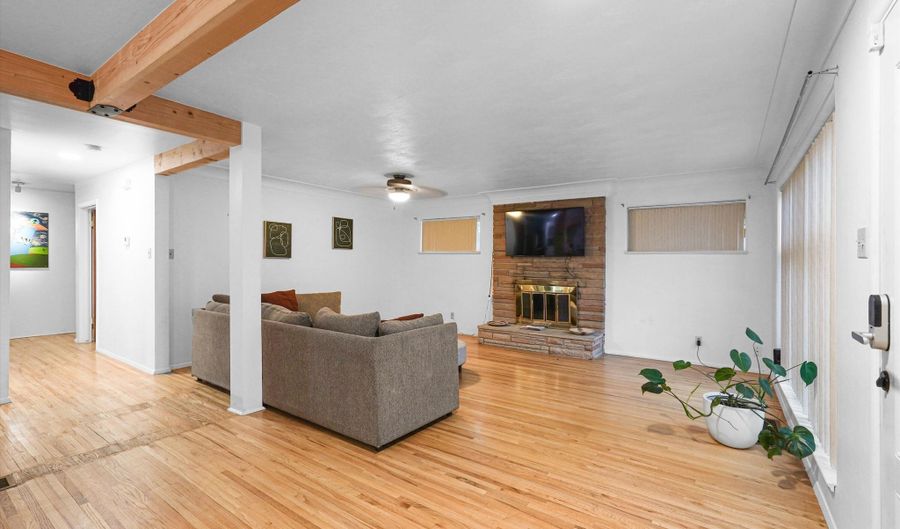 400 Sierra Dr SE, Albuquerque, NM 87108 - 3 Beds, 2 Bath