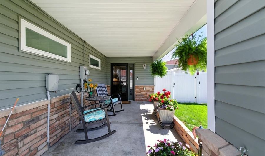 4101 BRADNEY Ave, Cheyenne, WY 82001 - 2 Beds, 2 Bath