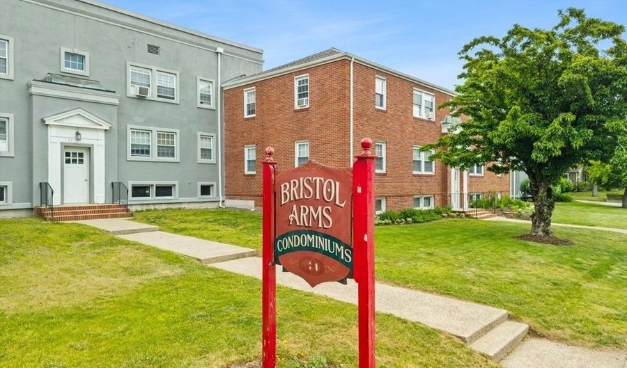 180 S Main St 12, Attleboro, MA 02703 - 2 Beds, 1 Bath