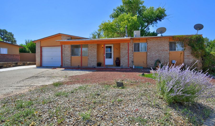708 Landman Pl NE, Albuquerque, NM 87109 - 4 Beds, 2 Bath