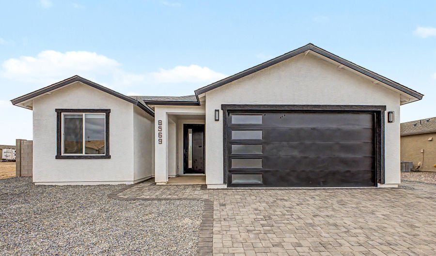 8569 W SWANSEA Dr, Arizona City, AZ 85123 - 3 Beds, 2 Bath