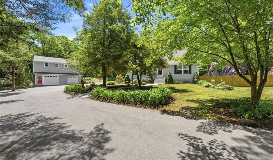 252 Wolf Rock Rd, Exeter, RI 02822 - 3 Beds, 3 Bath