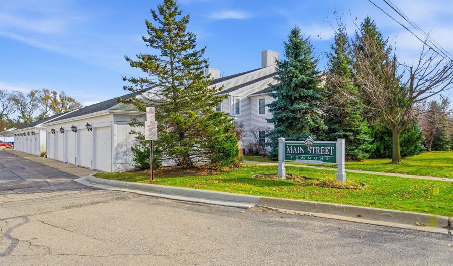 2233 S Main St, Ann Arbor, MI 48103 - 2 Beds, 2 Bath