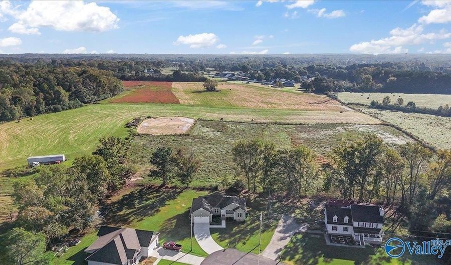 314 Creekside Dr, Albertville, AL 35950 - 3 Beds, 2 Bath