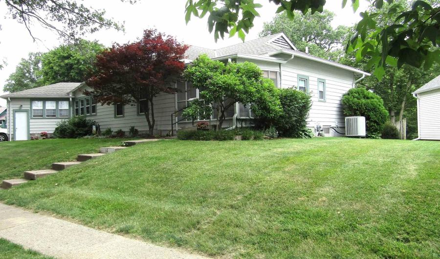 110 Ridge Rd, Atlantic, IA 50022 - 3 Beds, 2 Bath