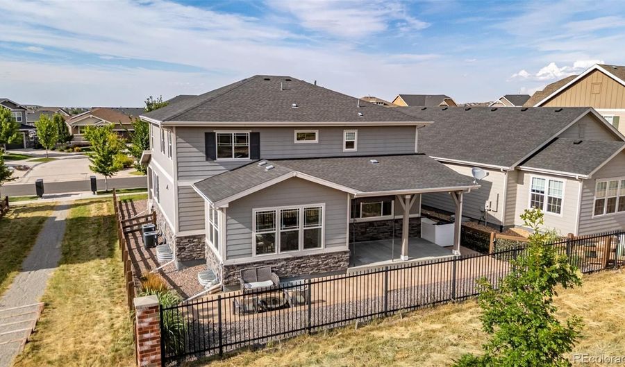 26654 E Indore Ave, Aurora, CO 80016 - 5 Beds, 3 Bath