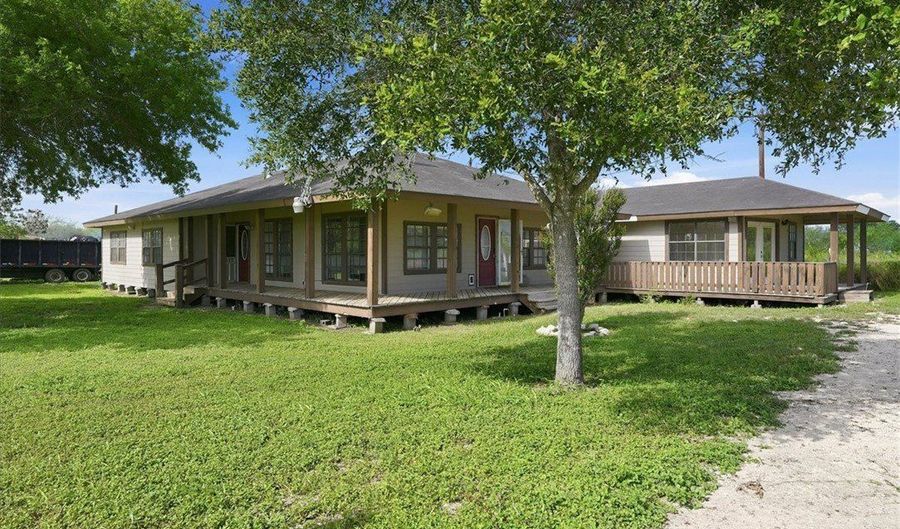 197 County Road 460, Alice, TX 78332 - 4 Beds, 4 Bath