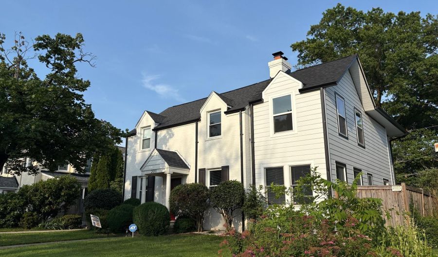 2011 N UPTON St, Arlington, VA 22207 - 5 Beds, 4 Bath