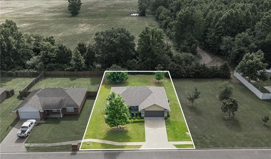 1724 Riley Cir, Alma, AR 72921 - 3 Beds, 2 Bath