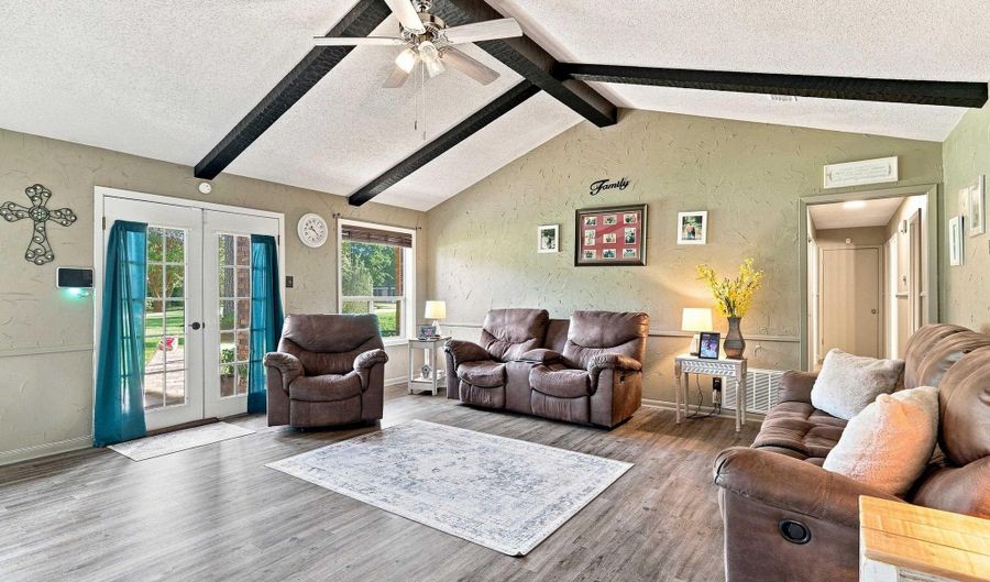 6348 PRAIRIE Rd, Bastrop, LA 71220 - 3 Beds, 2 Bath
