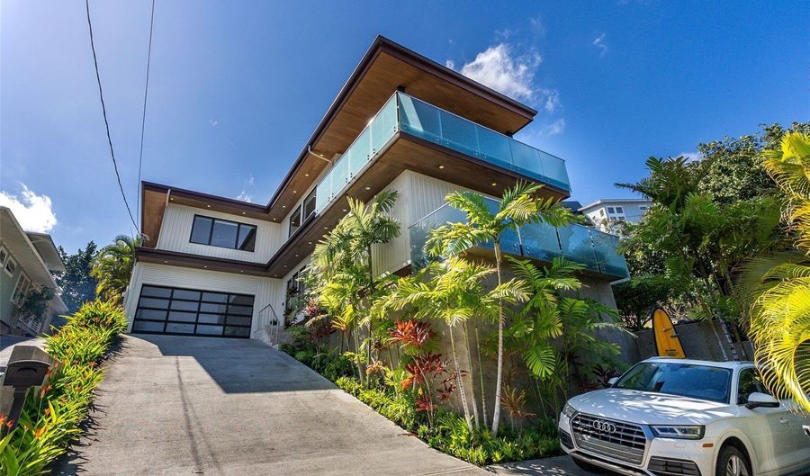 851 Aalapapa Dr, Kailua, HI 96734 - 4 Beds, 4 Bath