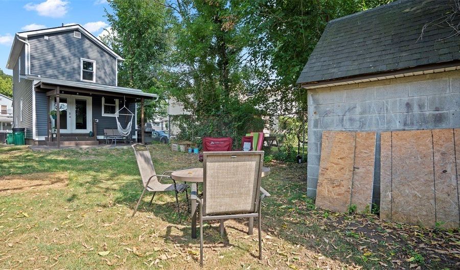 133 Maplewood Ave, Ambridge, PA 15003 - 2 Beds, 1 Bath