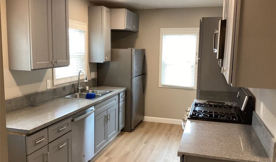 1108 E Tucker St, Compton, CA 90221 - 5 Beds, 3 Bath