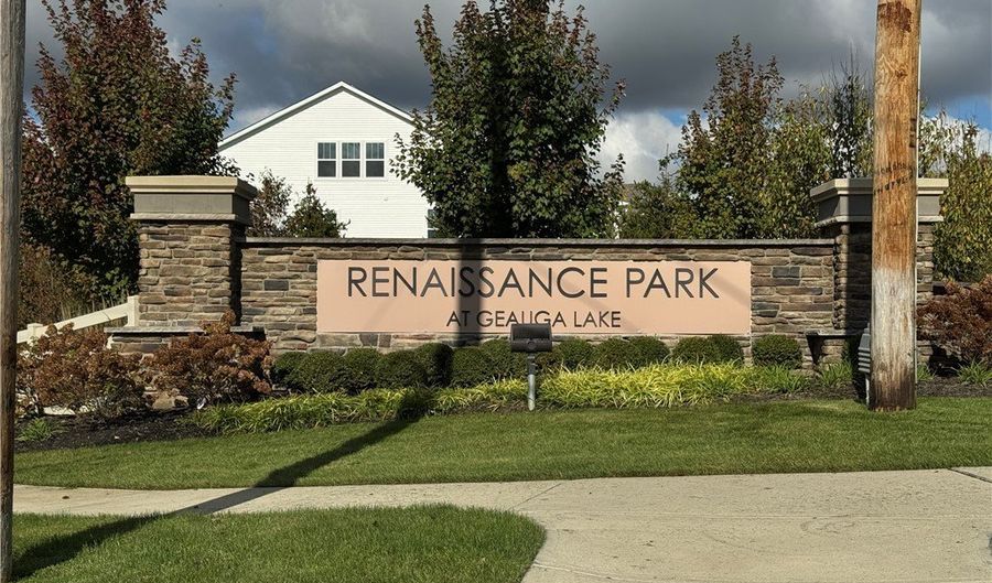 913 Arthur Trl, Aurora, OH 44202 - 2 Beds, 2 Bath