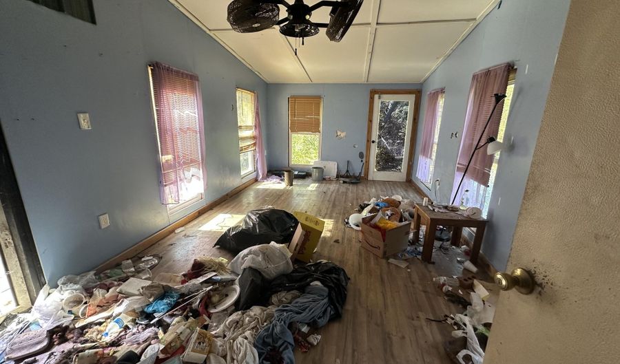 112 Holloman Ln, Ahoskie, NC 27910 - 3 Beds, 2 Bath