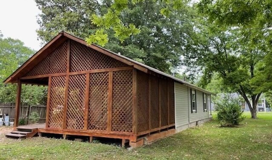 349 S Brooks Ave, Boyle, MS 38730 - 3 Beds, 2 Bath