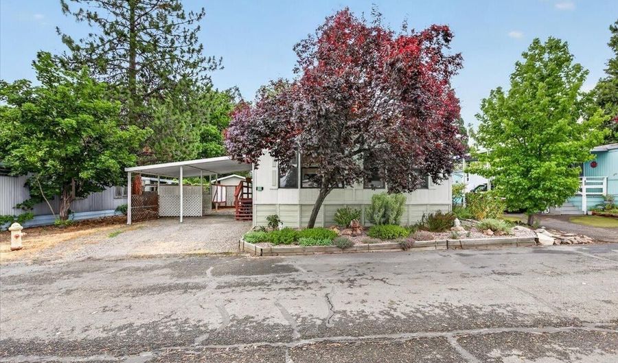 321 Clay St Spc 62, Ashland, OR 97520 - 3 Beds, 2 Bath