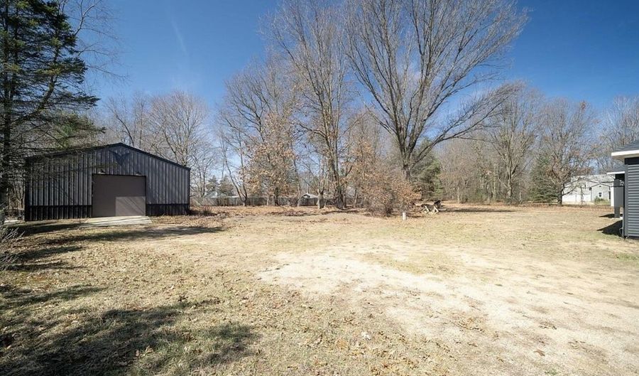 8477 84th St SE, Alto, MI 49302 - 3 Beds, 2 Bath
