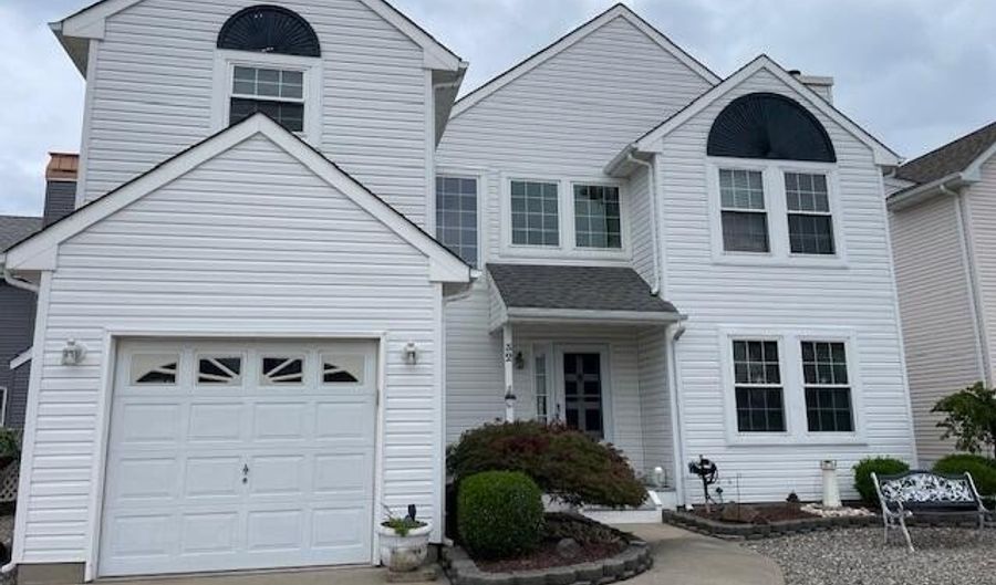 32 Toppinglift Dr, Bayville, NJ 08721 - 4 Beds, 2 Bath