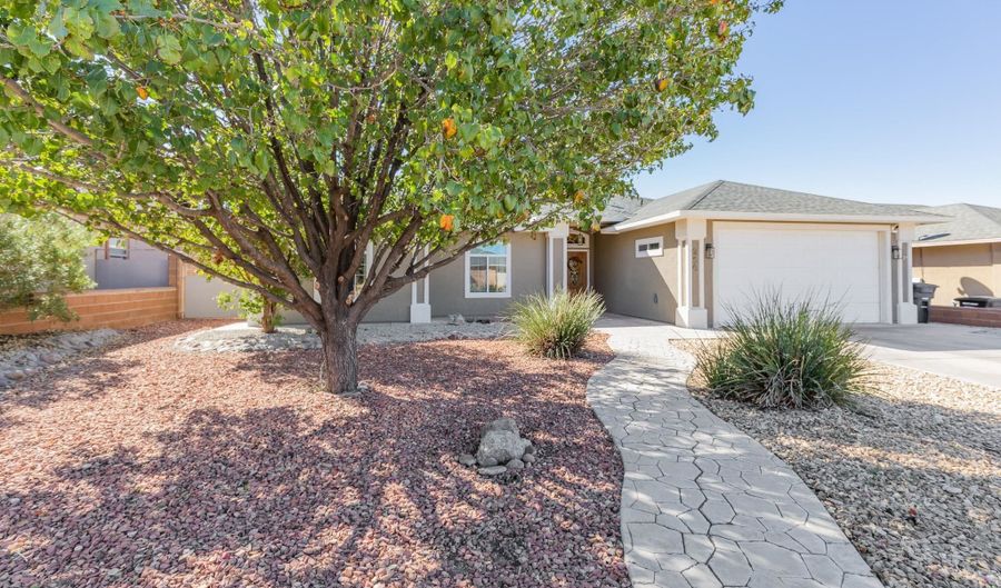 256 Palo Duro, Alamogordo, NM 88310 - 4 Beds, 2 Bath