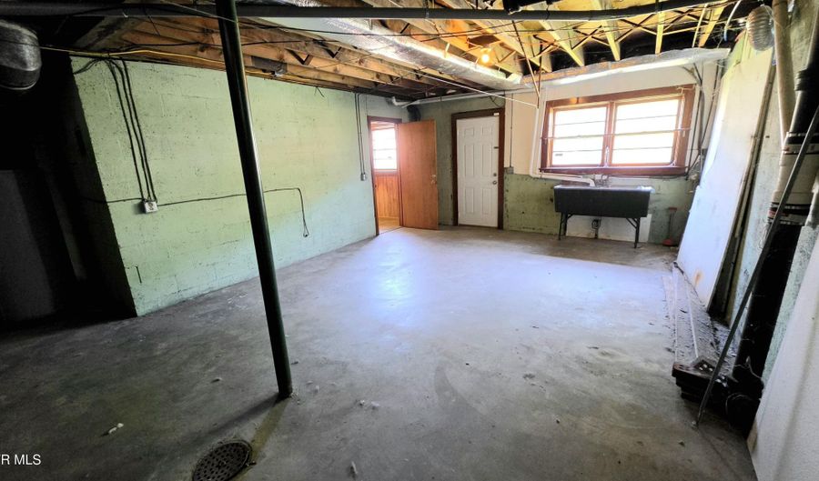 201 Brown St, Appalachia, VA 24216 - 4 Beds, 2 Bath