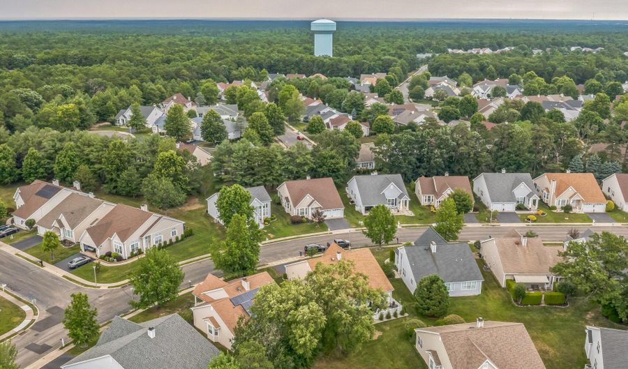 19 Fountain View Dr, Barnegat, NJ 08005 - 2 Beds, 2 Bath