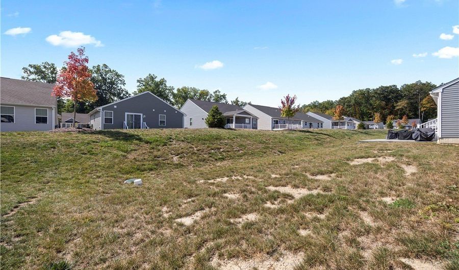 122 Eagle Cir, Amherst, OH 44001 - 3 Beds, 2 Bath