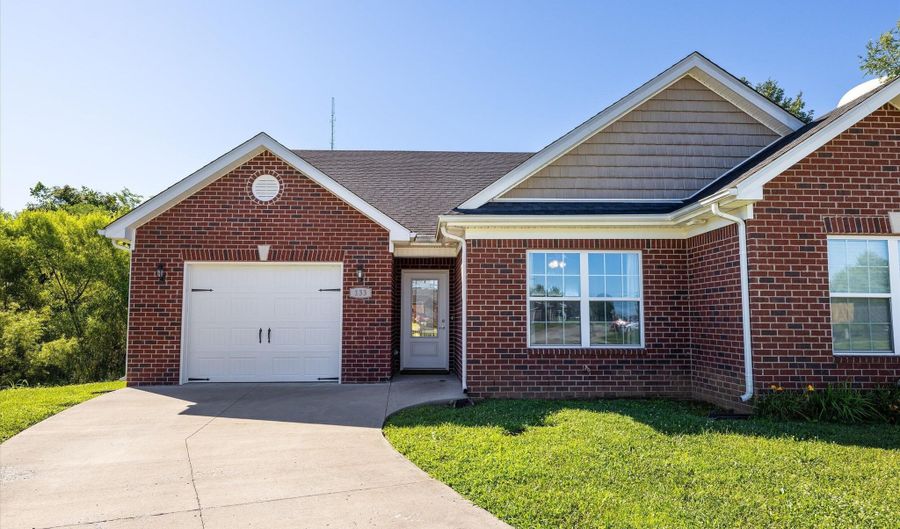 133 Graystone Ct, Bardstown, KY 40004 - 2 Beds, 2 Bath