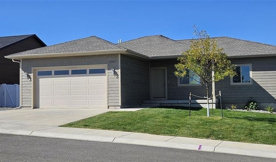 2707 Skyview Ln 2, Cody, WY 82414 - 3 Beds, 1 Bath
