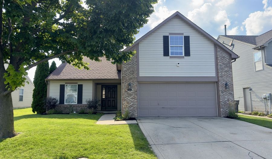 8426 Fort Sumter Dr, Indianapolis, IN 46227 - 4 Beds, 2 Bath