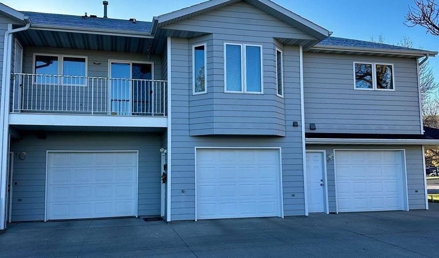 1634 Mapleton Ave #3, Bismarck, ND 58503 - 2 Beds, 2 Bath