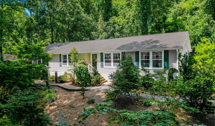 122 Little Jones Mountain Rd, Asheville, NC 28805 - 3 Beds, 2 Bath