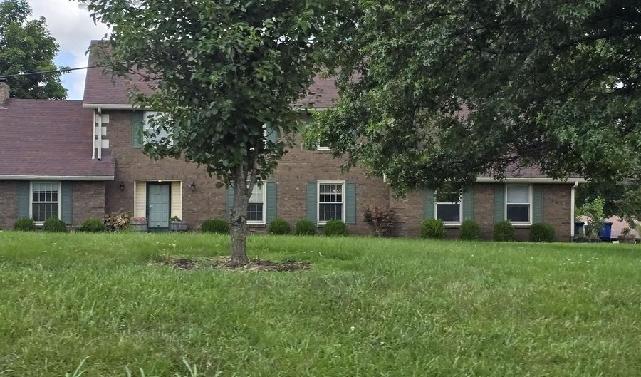 184 Old Bloomfield Rd, Bardstown, KY 40004 - 5 Beds, 4 Bath