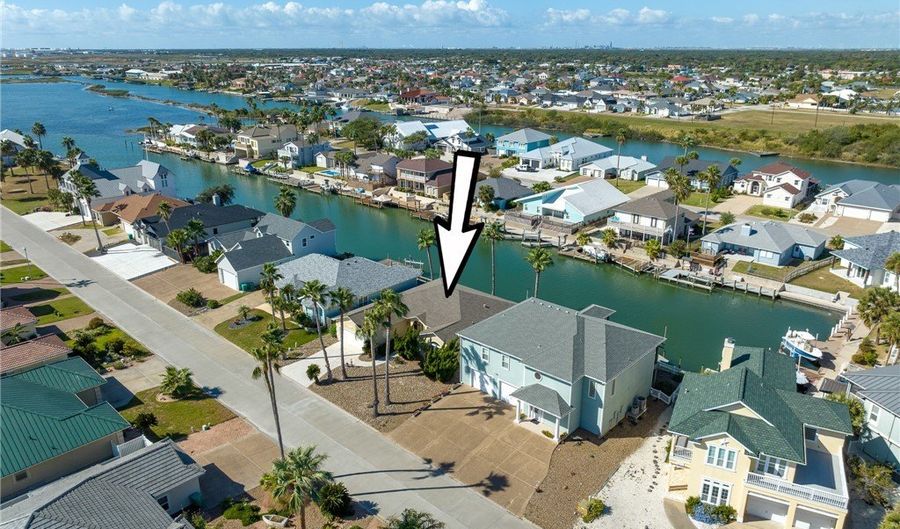124 Sea View Dr, Aransas Pass, TX 78336 - 3 Beds, 2 Bath
