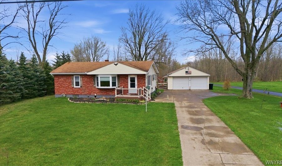 12314 Genesee St, Alden, NY 14004 - 3 Beds, 2 Bath