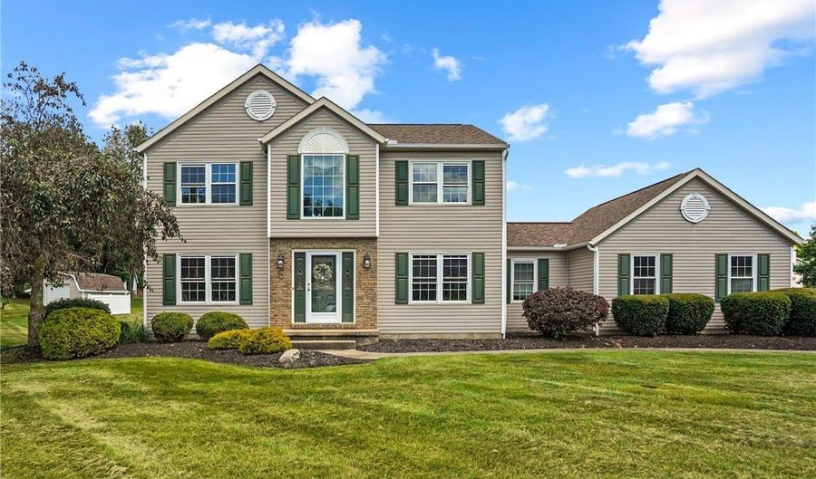 2202 Martin Crest Dr, Akron, OH 44312 - 3 Beds, 3 Bath