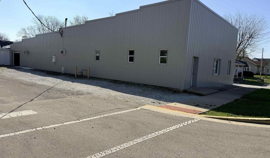 109 S Clinton St, Alexandria, IN 46001 - 0 Beds, 0 Bath