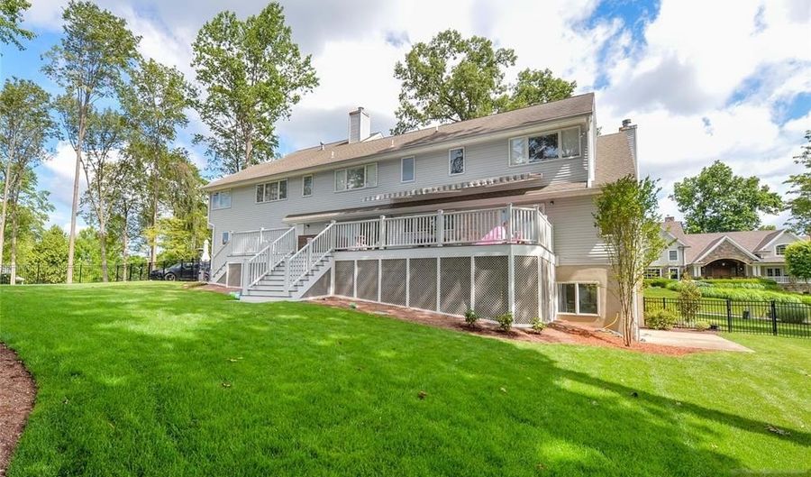 24 Rozmus Ct, Allendale, NJ 07401 - 5 Beds, 7 Bath