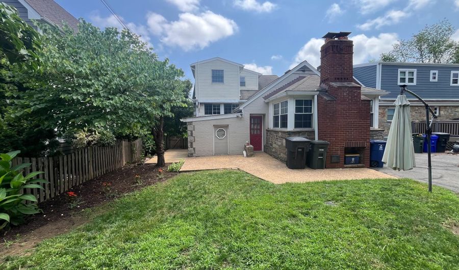 609 21ST St S, Arlington, VA 22202 - 3 Beds, 3 Bath