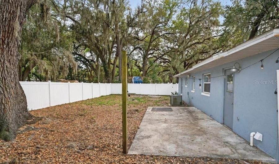 42210 W LAKEVIEW Dr, Altoona, FL 32702 - 3 Beds, 2 Bath