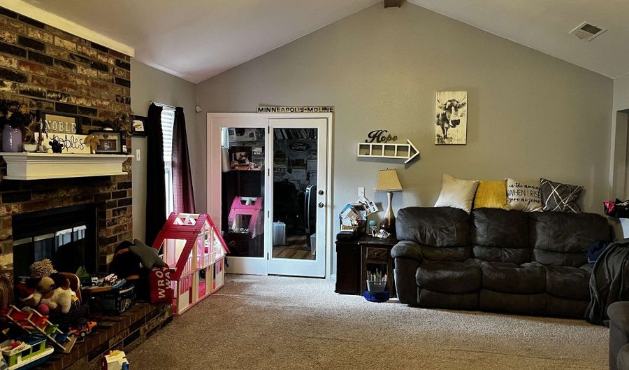 515 Avenue N, Beaver, OK 73932 - 3 Beds, 2 Bath