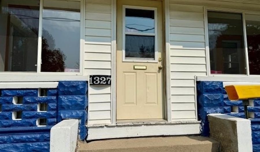 1327 Wisconsin Ave, Beloit, WI 53511 - 4 Beds, 3 Bath