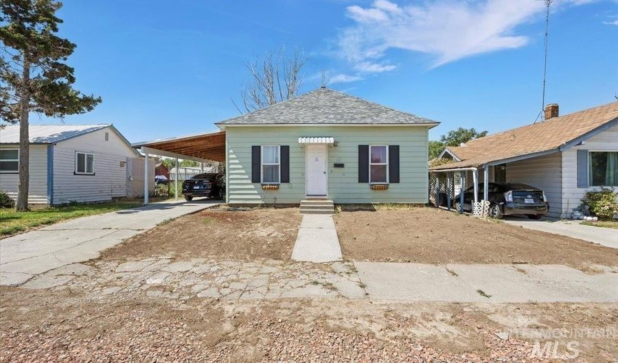 417 12th Ave N, Buhl, ID 83316 - 2 Beds, 1 Bath