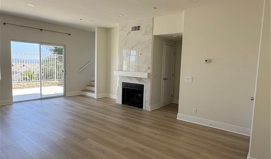 38 Sobrante, Aliso Viejo, CA 92656 - 2 Beds, 3 Bath