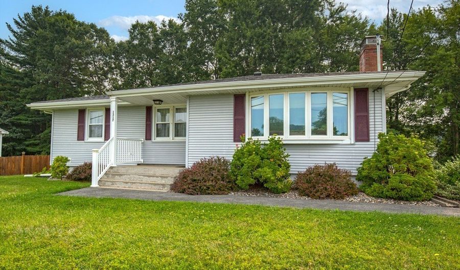 1317 Suffield St, Agawam, MA 01001 - 3 Beds, 2 Bath