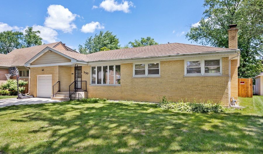 323 S Prindle Ave, Arlington Heights, IL 60004 - 3 Beds, 2 Bath