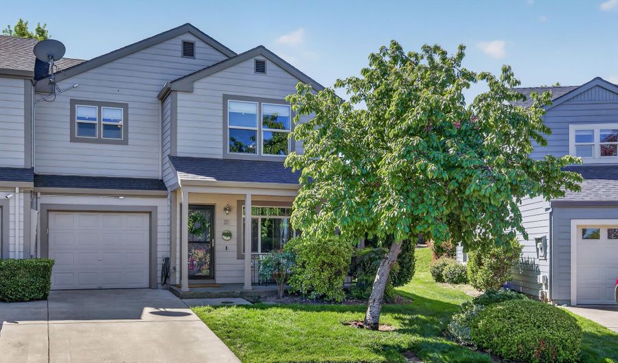 81 Crocker St, Ashland, OR 97520 - 3 Beds, 3 Bath